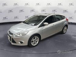 Grigio Usata 2012 Ford Focus Tre volumi | 5400 € (Buon prezzo)