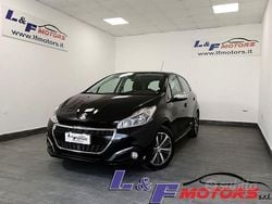 Nero Usata 2016 Peugeot 208 Allure Due volumi | 7490 € (Buon prezzo)