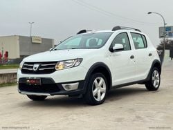 Bianco Usata 2016 Dacia Sandero Due volumi | 7500 € (Buon prezzo)