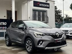 Grigio scuro Usata 2020 Renault Captur Initiale Paris SUV | 17.700 € (Buon prezzo)