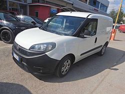 Bianco metallizzato Usata 2021 Fiat Doblò Lounge Monovolume | 7300 € (Ottimo prezzo)