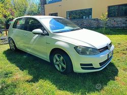 Bianco Usata 2014 VW Golf VII Tre volumi | 6900 € (Buon prezzo)
