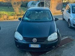Usata 2004 VW Golf IV | 900 €