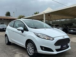 Bianco Usata 2014 Ford Fiesta Tre volumi | 6400 € (Buon prezzo)