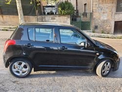Nero Usata 2007 Suzuki Swift Tre volumi | 2300 € (Buon prezzo)