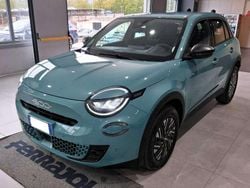 Azzurro cielo Usata 2024 Fiat 600 SUV | 20.890 €