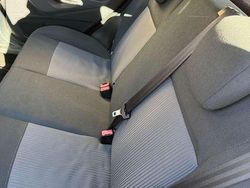 Usata 2010 Ford Fiesta Titanium Tre volumi | 3700 € (Buon prezzo)