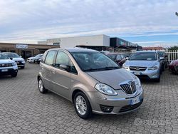 Marrone Usata 2009 Lancia Musa Monovolume | 4300 € (Buon prezzo)