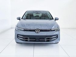 Grigio Nuova 2026 VW Golf Style Tre volumi | 36.900 € (Buon prezzo)