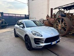 Argento Usata 2015 Porsche Macan Turbo SUV | 39.900 € (Cara)