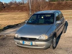 Grigio Usata 2000 Opel Corsa Tre volumi | 1050 € (Buon prezzo)