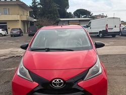 Rosso Usata 2015 Toyota Aygo Due volumi | 7000 € (Buon prezzo)