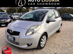 Grigio Usata 2007 Toyota Yaris Tre volumi | 1490 € (Super prezzo)