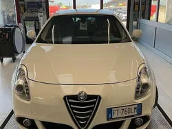 Bianco ghiaccio Usata 2015 Alfa Romeo Giulietta Distinctive Due volumi | 8200 € (Super prezzo)