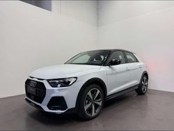 Bianco ghiaccio metallizzato Nuova 2025 Audi A1 Ambiente Due volumi | 28.900 € (Buon prezzo)