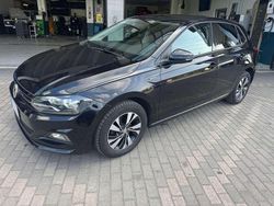 Nero Usata 2018 VW Polo Comfortline Tre volumi | 13.200 € (Buon prezzo)