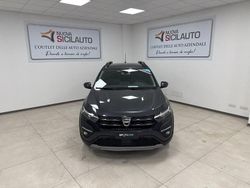 Grigio Usata 2022 Dacia Sandero Comfort | 13.500 € (Cara)