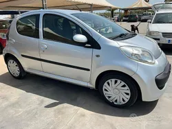 Grigio Usata 2006 Citroën C1 Due volumi | 3700 € (Molto cara)