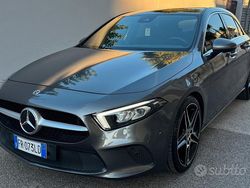 Grigio Usata 2019 Mercedes A180 Tre volumi | 17.000 € (Ottimo prezzo)