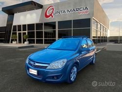 Grigio Usata 2007 Opel Astra Tre volumi | 990 € (Ottimo prezzo)