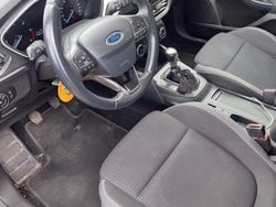 Nero Usata 2019 Ford Focus Tre volumi | 14.900 € (Buon prezzo)