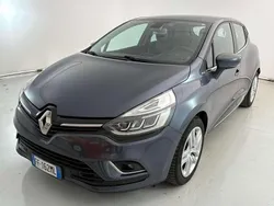 Grigio Usata 2016 Renault Clio IV Zen Tre volumi | 8700 € (Buon prezzo)