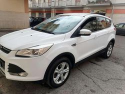 Usata 2015 Ford Kuga Titanium SUV | 7999 € (Buon prezzo)