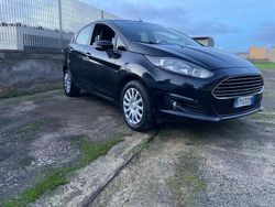 Nero Usata 2013 Ford Fiesta Tre volumi | 3500 € (Buon prezzo)
