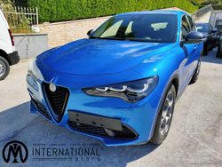 Blu/azzurro Usata 2024 Alfa Romeo Stelvio Sprint SUV | 38.990 € (Molto cara)
