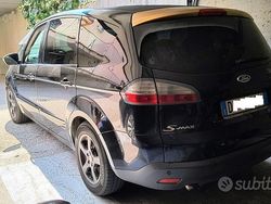 Nero Usata 2007 Ford S-MAX S Monovolume | 2200 € (Buon prezzo)