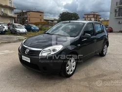 Grigio Usata 2011 Dacia Sandero Ambiance Due volumi | 3500 € (Buon prezzo)