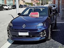 Blu/azzurro Usata 2024 Renault R5 Iconic Due volumi | 29.000 € (Ottimo prezzo)