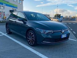 Usata 2024 VW Golf VIII Style Tre volumi | 30.900 € (Cara)
