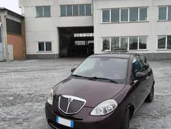 Usata 2011 Lancia Ypsilon Due volumi | 3527 € (Super prezzo)