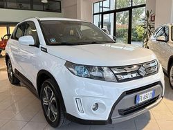 Bianco artico Usata 2018 Suzuki Vitara SUV | 13.900 € (Buon prezzo)