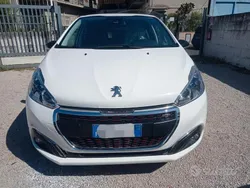 Bianco Usata 2016 Peugeot 208 GT-line Due volumi | 8500 € (Ottimo prezzo)