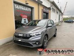 Grigio Nuova 2025 Dacia Sandero Expression Due volumi | 15.800 € (Ottimo prezzo)