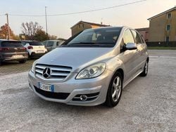 Grigio Usata 2011 Mercedes B180 Premium Monovolume | 2950 € (Ottimo prezzo)