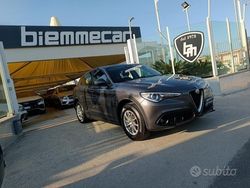 Gray Usata 2019 Alfa Romeo Stelvio Business SUV | 27.900 € (Molto cara)