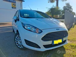 Bianco Usata 2015 Ford Fiesta Due volumi | 7900 € (Cara)