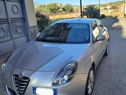 Grigio Usata 2015 Alfa Romeo Giulietta Tre volumi | 8000 € (Buon prezzo)