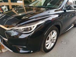 Nero Usata 2016 Infiniti Q30 Premium Due volumi | 12.900 € (Cara)