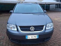 Grigio Usata 2004 VW Touran Highline Monovolume | 3450 € (Cara)