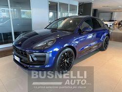 Blu genziana Usata 2023 Porsche Macan SUV | 69.900 € (Cara)