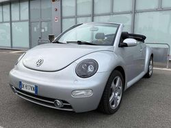 Argento Usata 2005 VW Beetle Cabrio | 6999 € (Cara)
