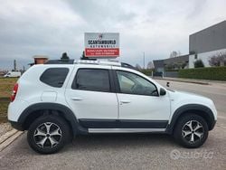 Bianco Usata 2017 Dacia Duster Lauréate SUV | 10.799 € (Buon prezzo)