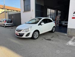 Bianco Usata 2011 Opel Corsa Tre volumi | 3500 € (Buon prezzo)