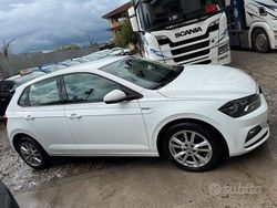 Bianco Usata 2019 VW Polo Comfortline Tre volumi | 12.900 € (Buon prezzo)
