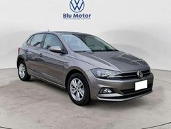 Limestone grey metallizzato Usata 2020 VW Polo Comfortline Tre volumi | 14.900 € (Buon prezzo)