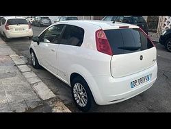 Usata 2009 Fiat Grande Punto Due volumi | 3000 €